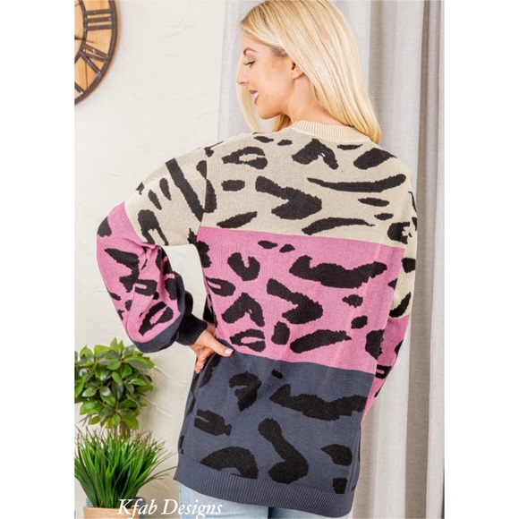 IN STOCK! Vibrant Color Block Super Soft Animal Print Puff Sleeve Sweater! - Picture 8 of 10